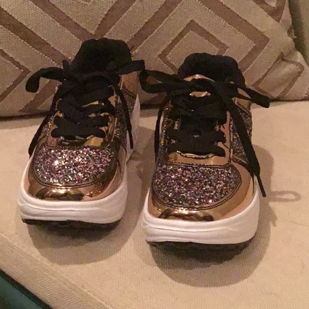 Girls shoes